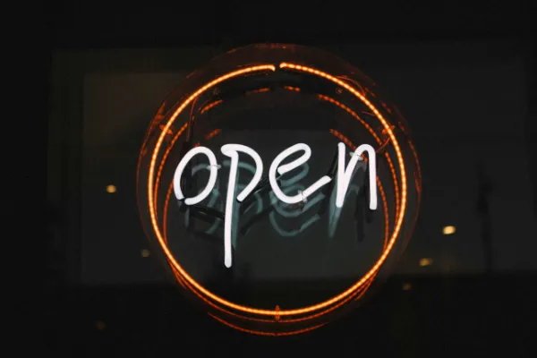 best-time-to-book-popular-restaurants-1783425339.webp