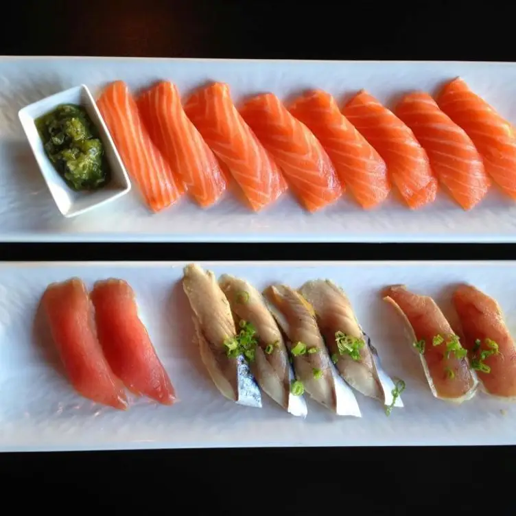 Sushi Omakase Gallery