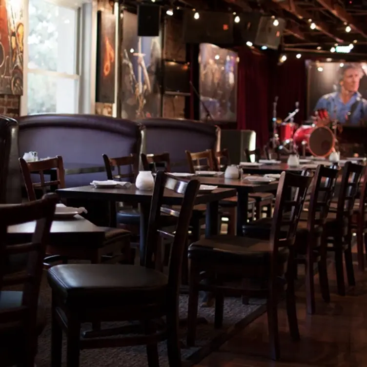 Burbank Bar & Grille Gallery