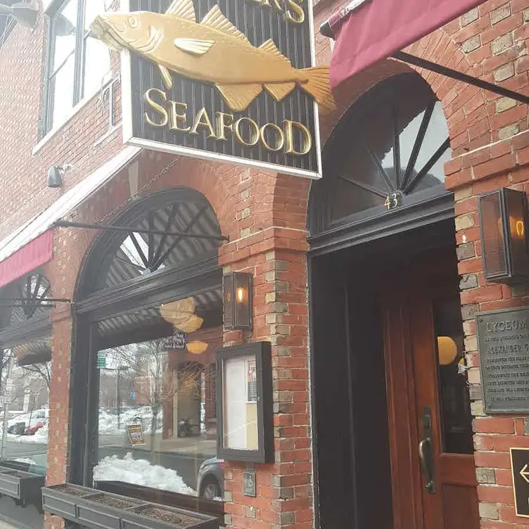 Turner's Seafood - Salem Gallery