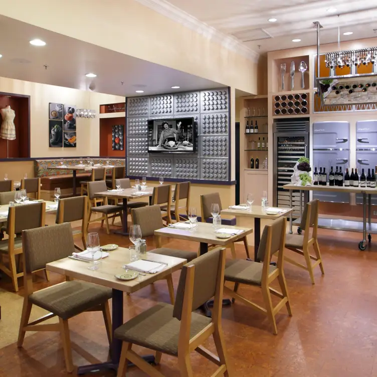 The Pantry Restaurant - The Verve-Crowne Plaza Gallery