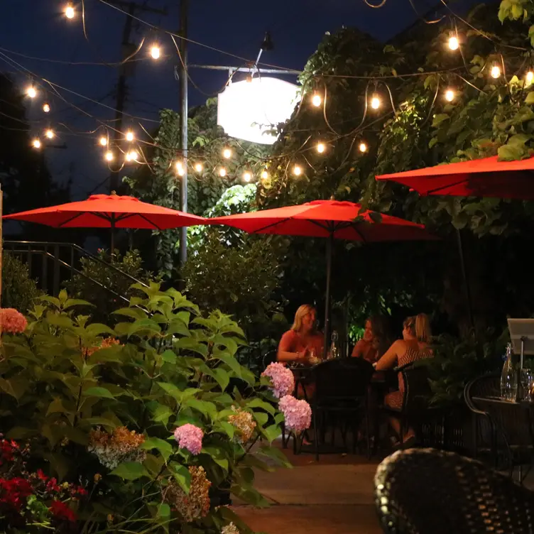 Victor's Italian Restaurant Gallery