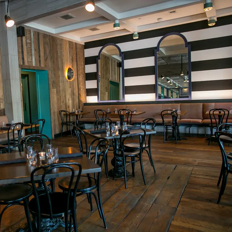 Arro - Permanently Closed Gallery