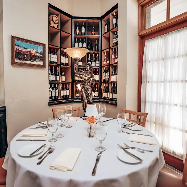 Cadot Restaurant Gallery